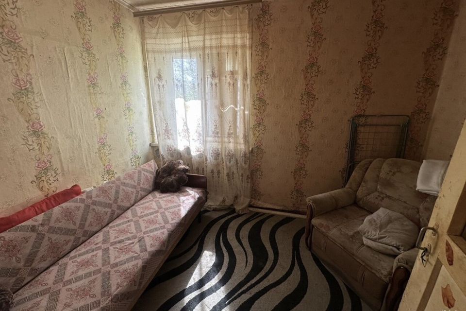 Продаётся 3-комнатная квартира, 39.8 м²