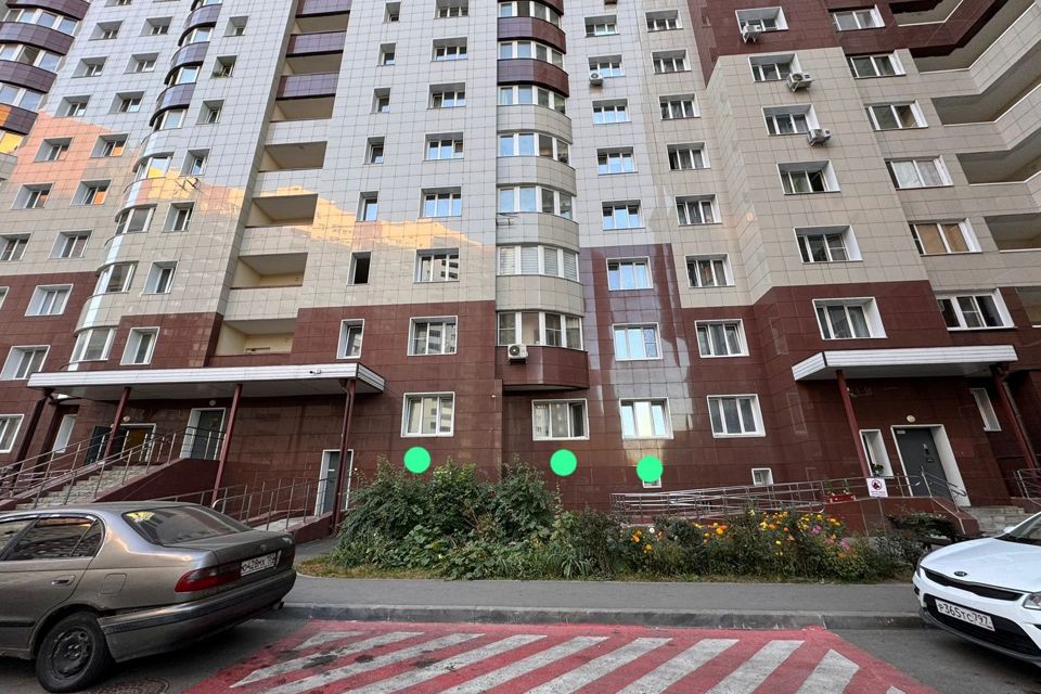 Продаётся 4-комнатная квартира, 146 м²