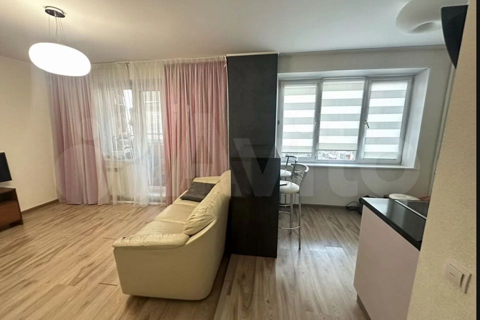 Продаётся 1-комнатная квартира, 37.3 м²