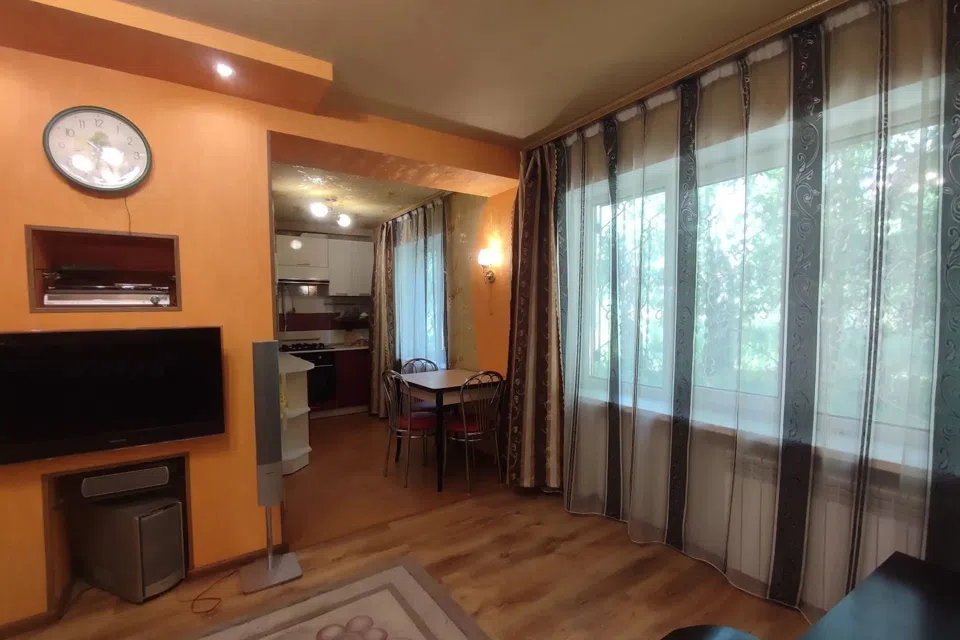 Продаётся 3-комнатная квартира, 59.6 м²