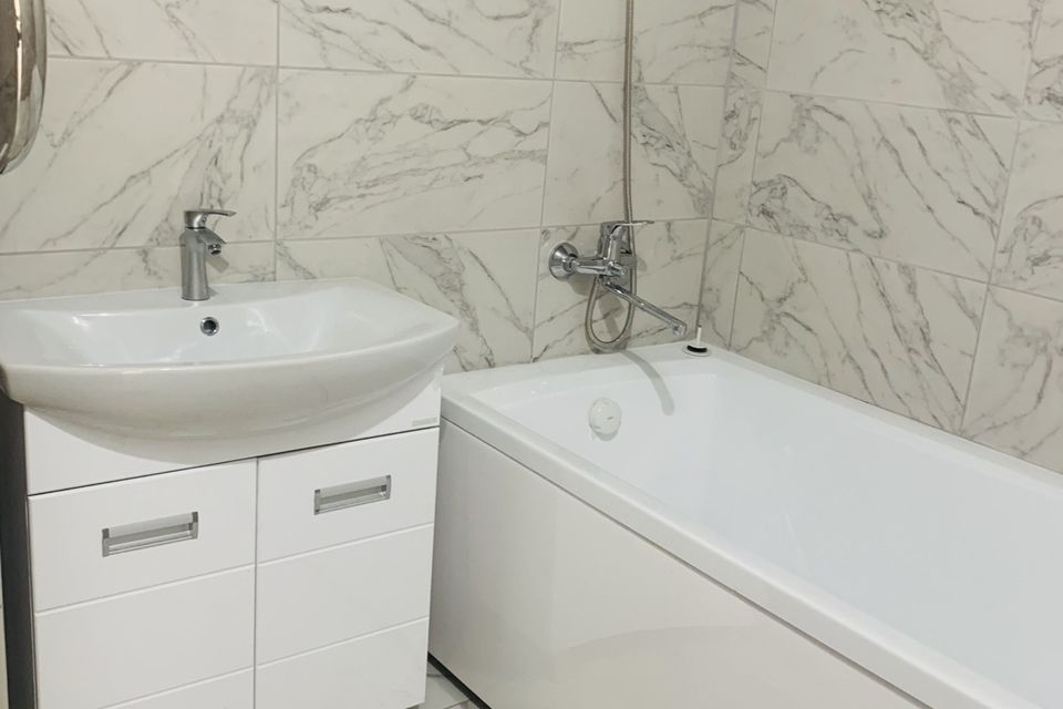 Продаётся 2-комнатная квартира, 66.82 м²