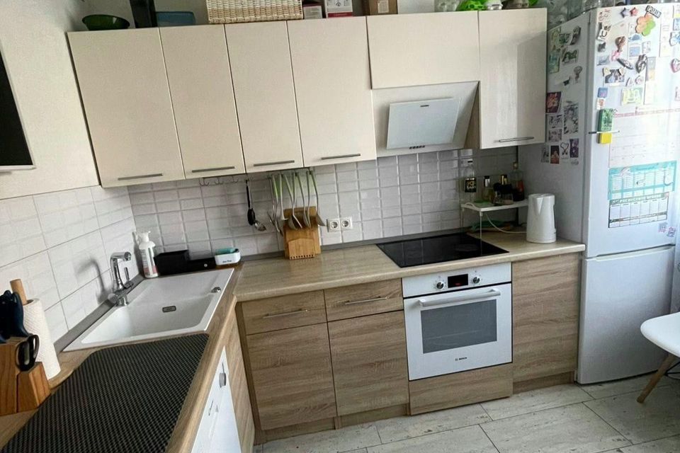 Продаётся 4-комнатная квартира, 77 м²
