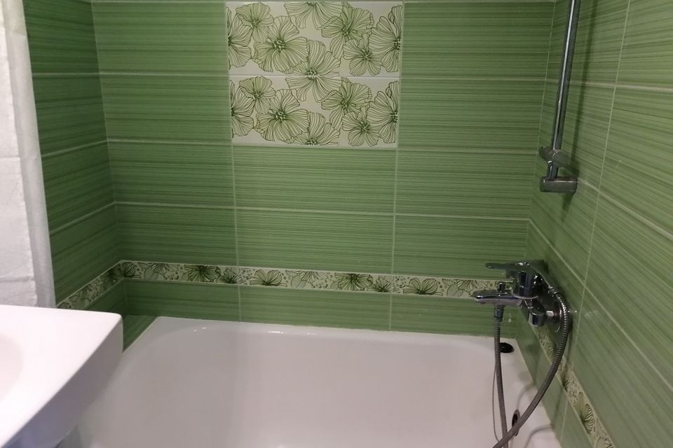 Продаётся 3 комнаты в 3-комн. квартире, 46 м²
