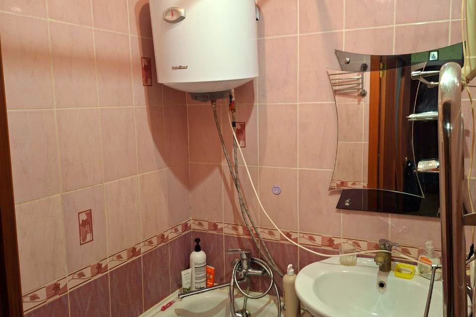 Продаётся 3-комнатная квартира, 479 м²