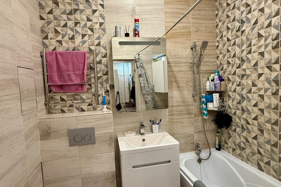 Продаётся 1-комнатная квартира, 44 м²