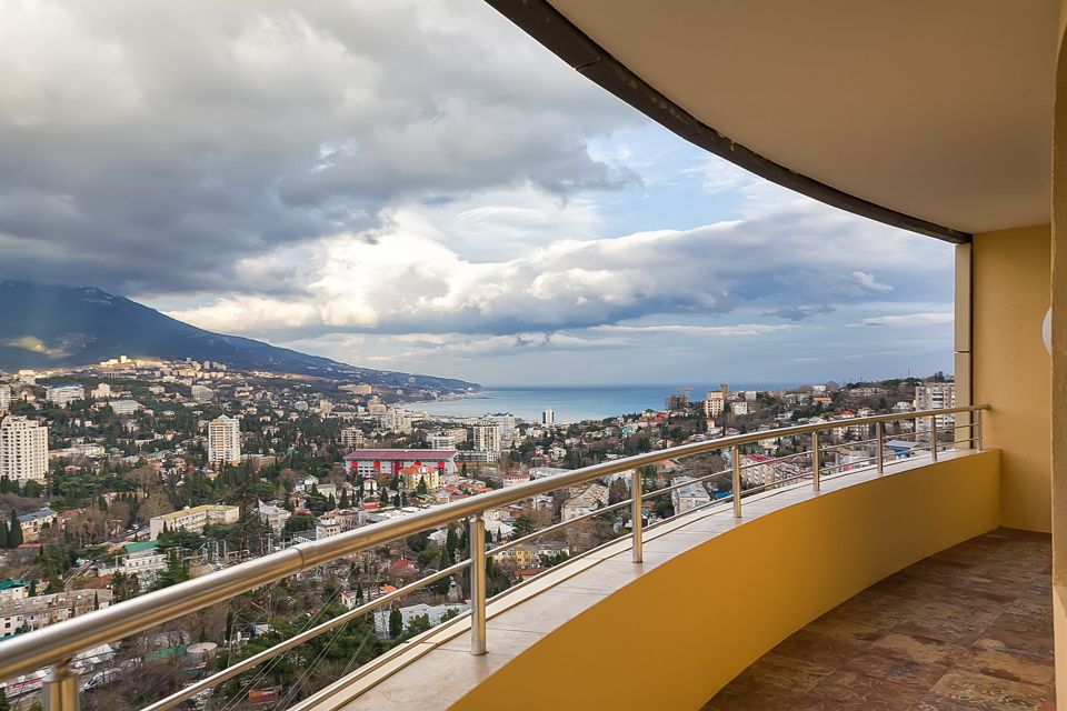 Продаётся 2-комнатная квартира, 69.9 м²