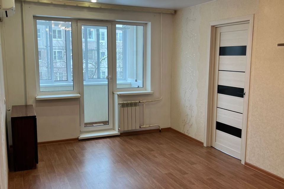 Продаётся 3-комнатная квартира, 56.4 м²