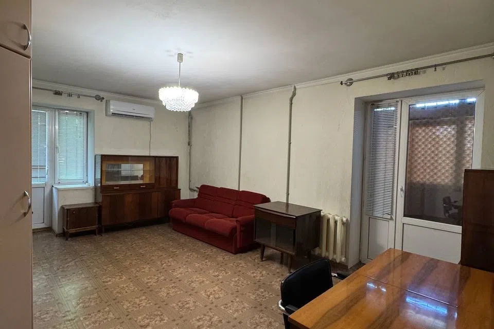 Продаётся 2-комнатная квартира, 69.8 м²