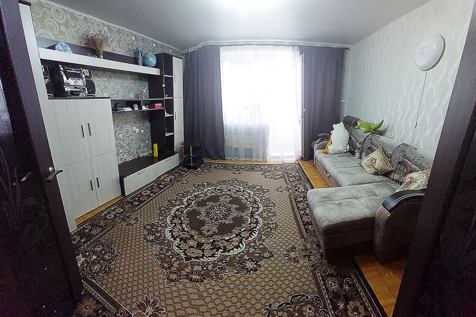 Продаётся 4-комнатная квартира, 81 м²