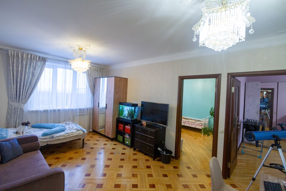 Продаётся 3-комнатная квартира, 74.8 м²