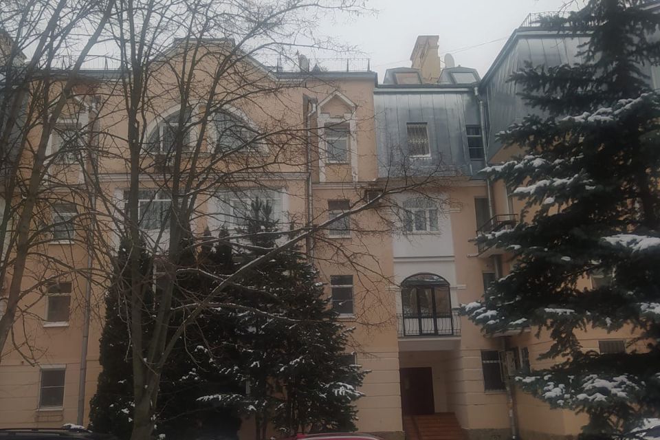 Продаётся 4-комнатная квартира, 106.6 м²