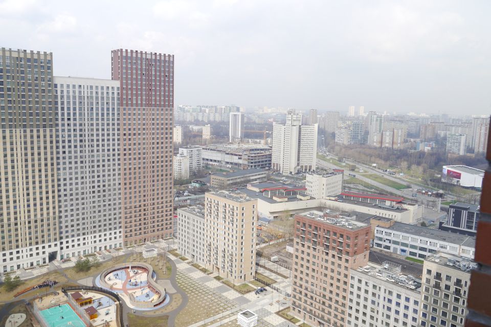 Продаётся 4-комнатная квартира, 83 м²