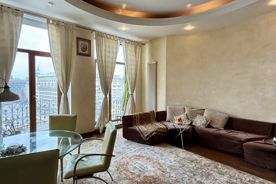 Продаётся 3-комнатная квартира, 134.7 м²
