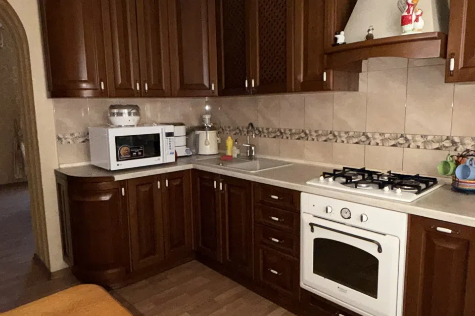 Продаётся 2-этажный дом, 286 м²