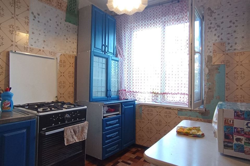 Продаётся 3-комнатная квартира, 47.3 м²