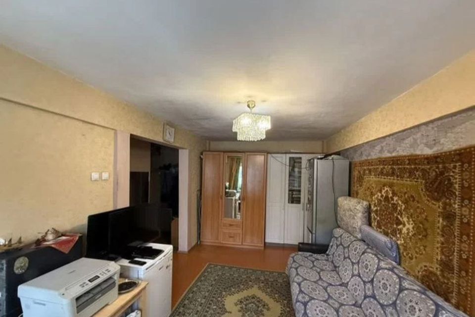 Продаётся 3-комнатная квартира, 58.3 м²