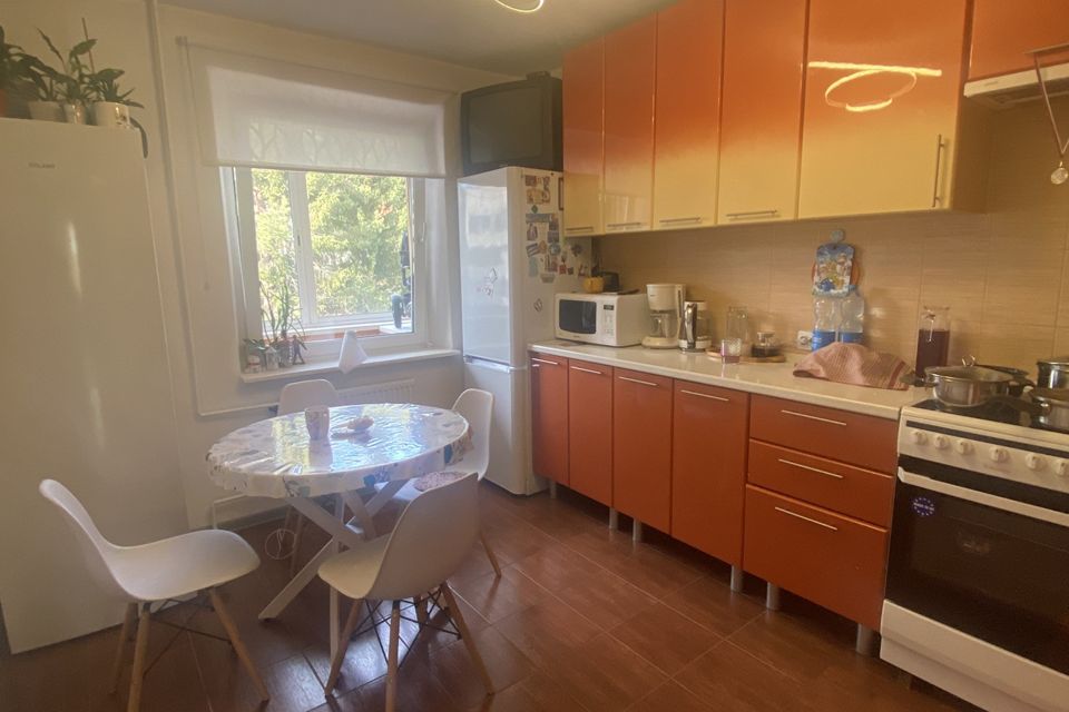 Продаётся 4-комнатная квартира, 73 м²