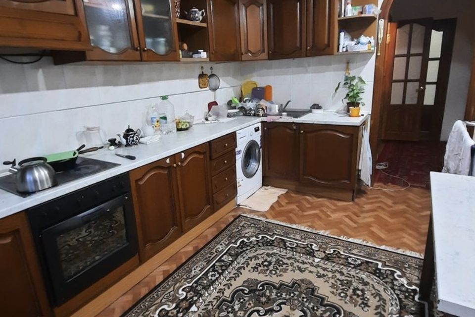 Продаётся 3-комнатная квартира, 65.5 м²