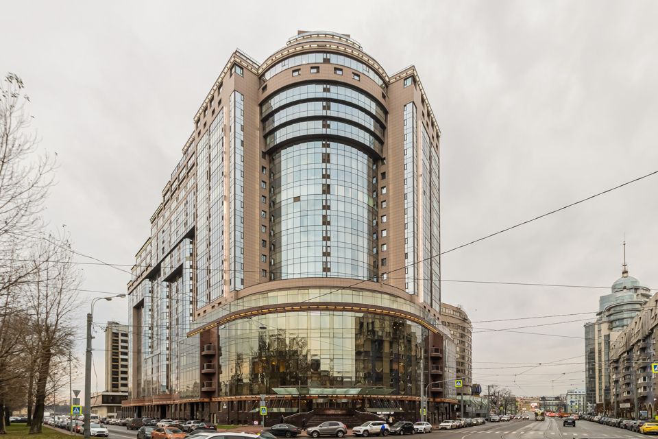 Продаётся 3-комнатная квартира, 122.8 м²