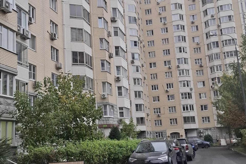 Продаётся 2-комнатная квартира, 92 м²