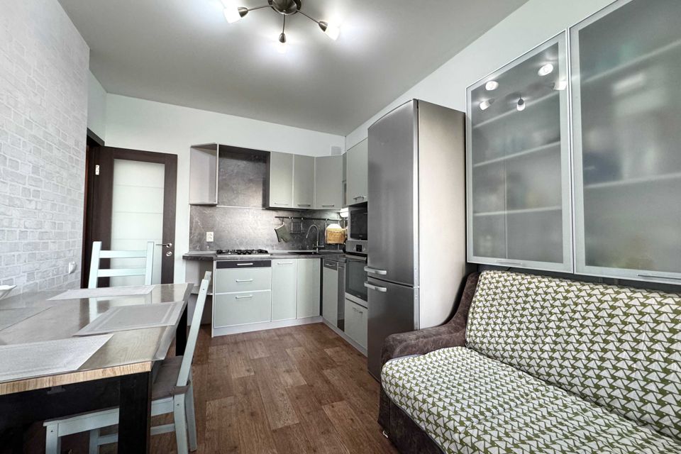 Продаётся 2-комнатная квартира, 73.2 м²