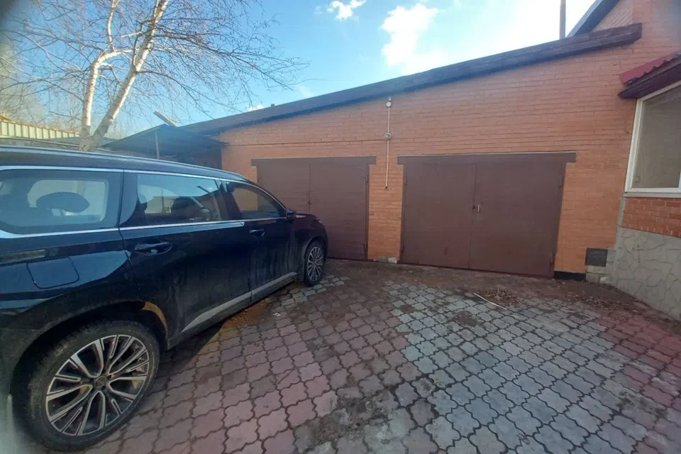 Продаётся 3-этажный дом, 333 м²