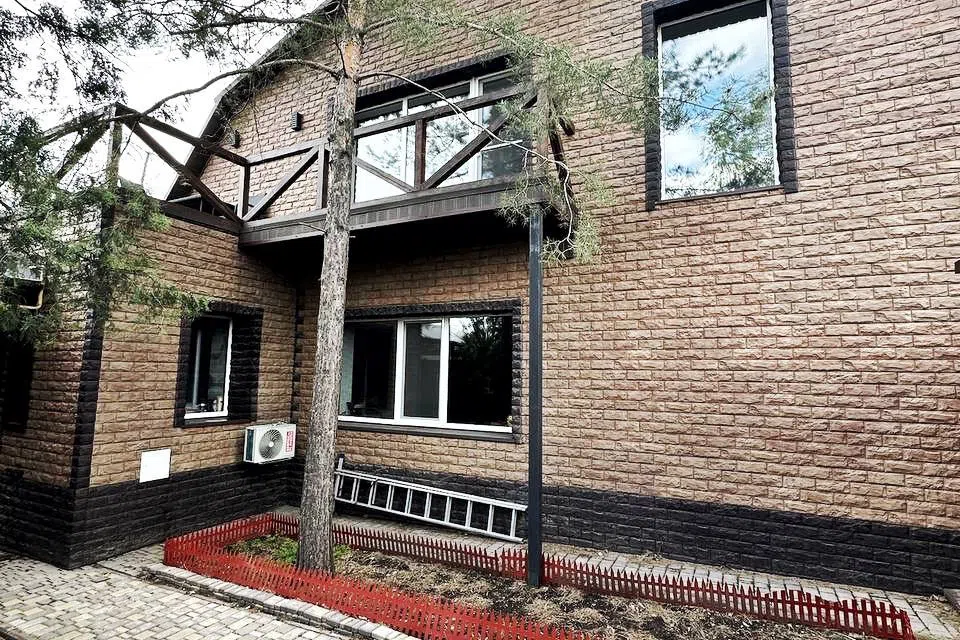 Продаётся 2-этажный дом, 210 м²