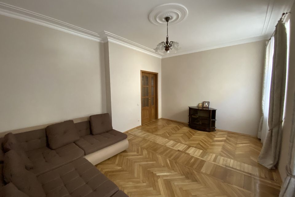 Продаётся 2-комнатная квартира, 60 м²