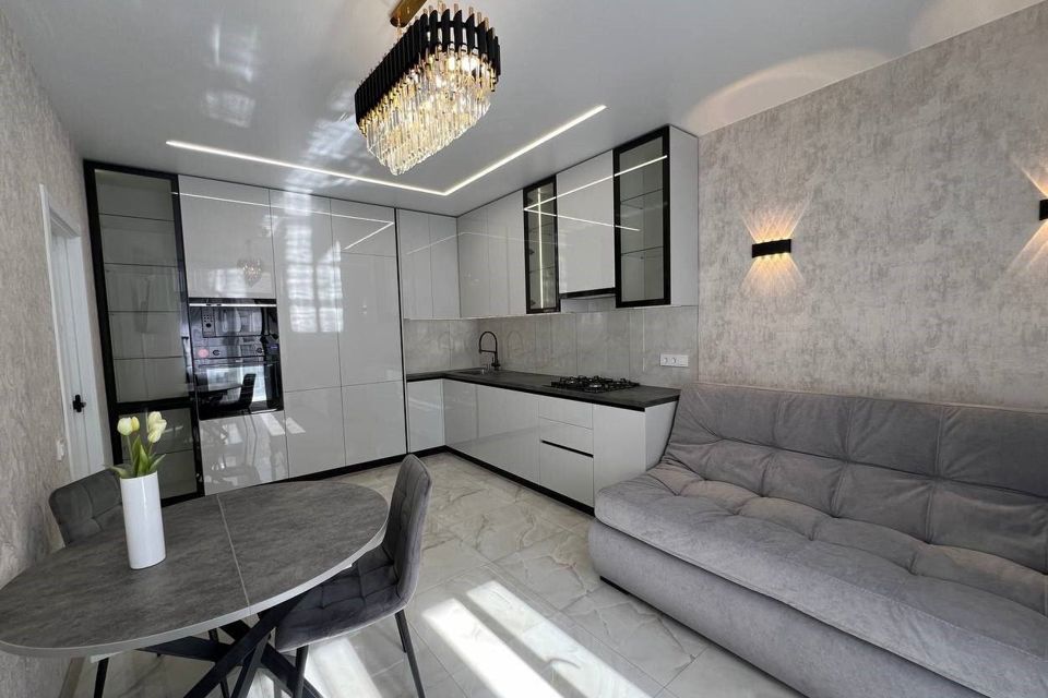 Продаётся 2-комнатная квартира, 65 м²