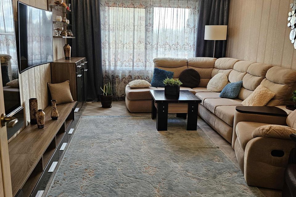 Продаётся 2-комнатная квартира, 69.2 м²