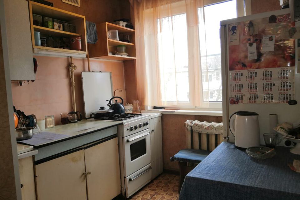 Продаётся 3-комнатная квартира, 48 м²