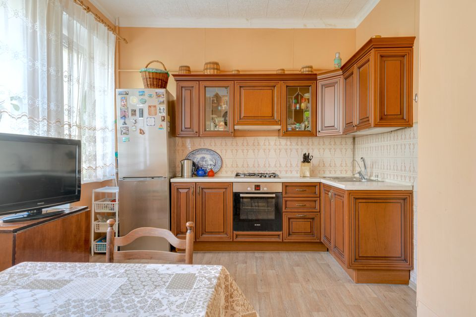 Продаётся 4-комнатная квартира, 100 м²