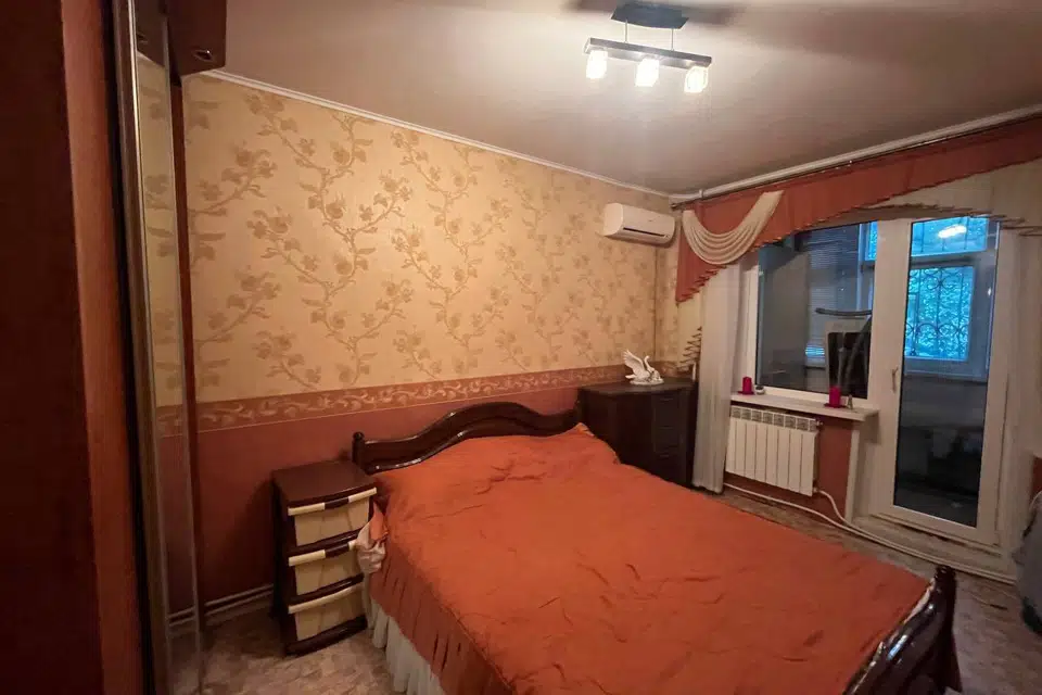 Продаётся 4-комнатная квартира, 85 м²