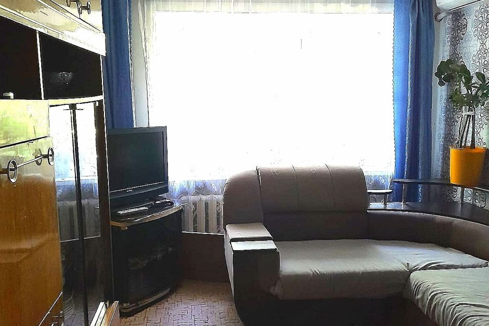 Продаётся 4-комнатная квартира, 63 м²