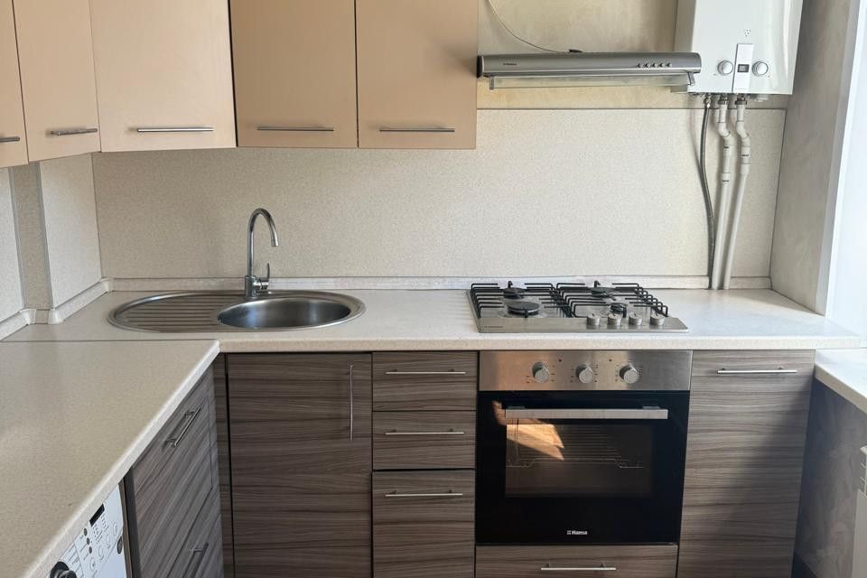 Продаётся 2-комнатная квартира, 43.3 м²