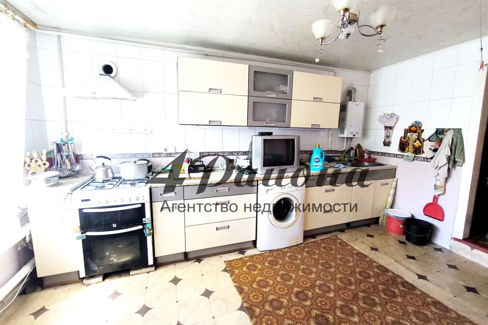 Продаётся 2-этажный дом, 172 м²
