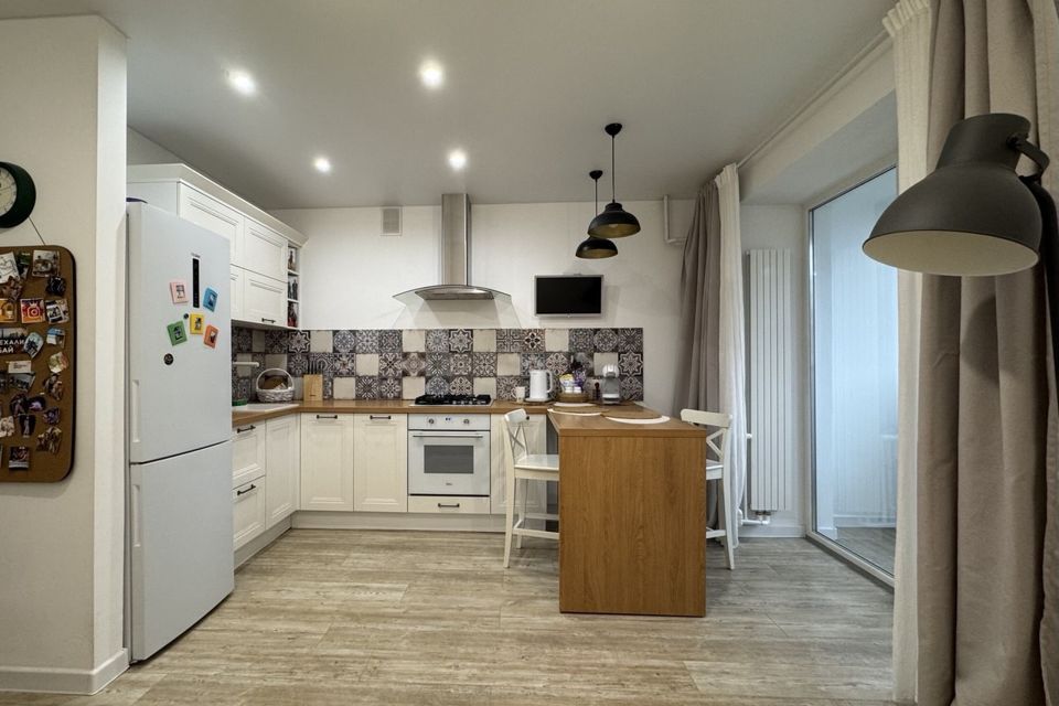 Продаётся 2-комнатная квартира, 64.3 м²
