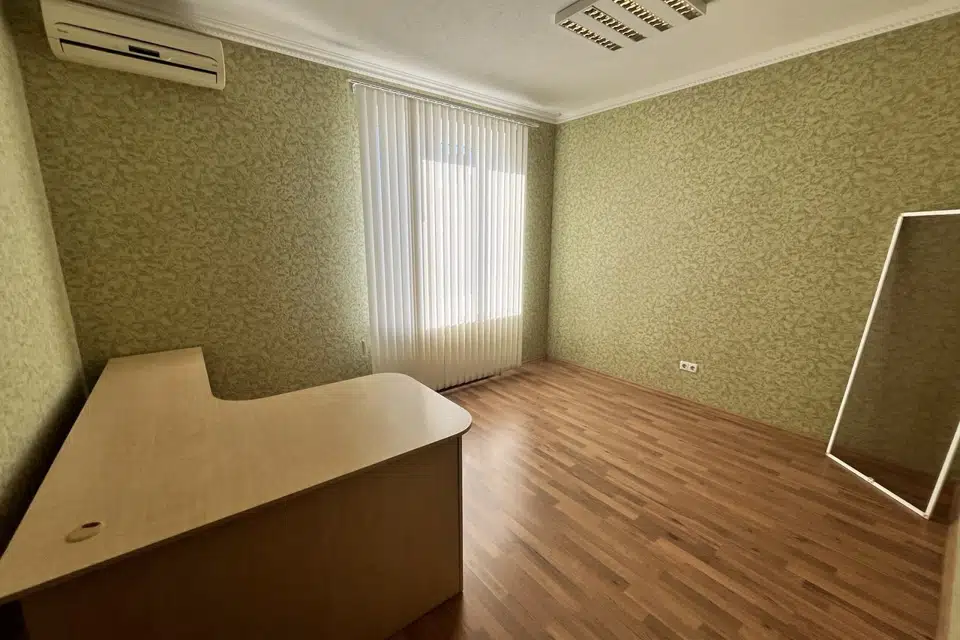 Продаётся таунхаус, 3-эт., 225 м²