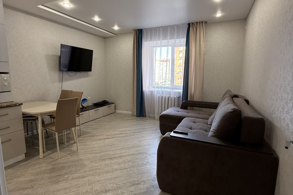 Продаётся 2-комнатная квартира, 72.2 м²
