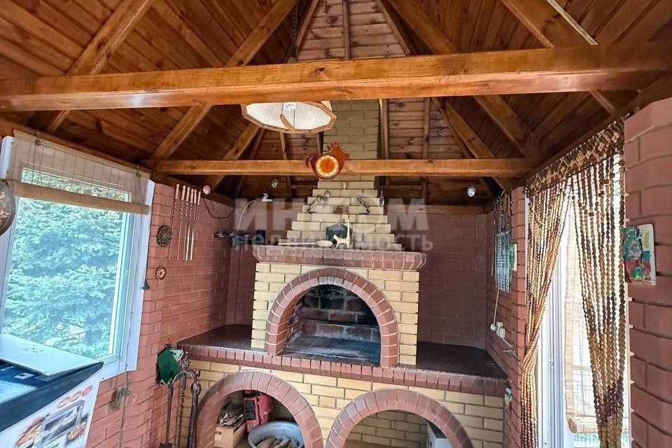 Продаётся 2-этажный дом, 300 м²