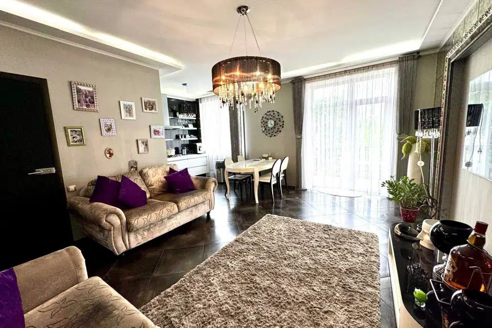 Продаётся 3-комнатная квартира, 70 м²