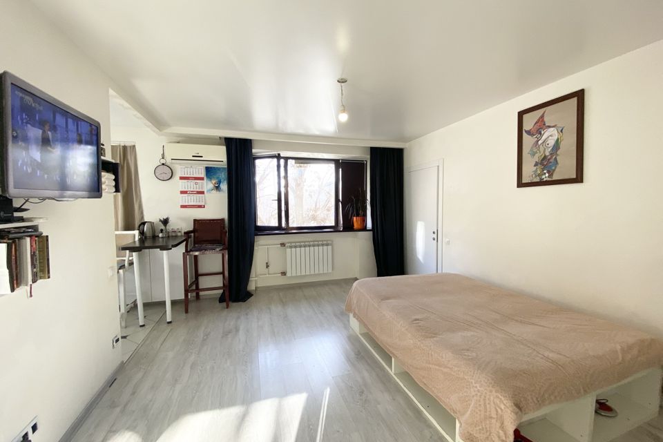Продаётся 3-комнатная квартира, 51.9 м²