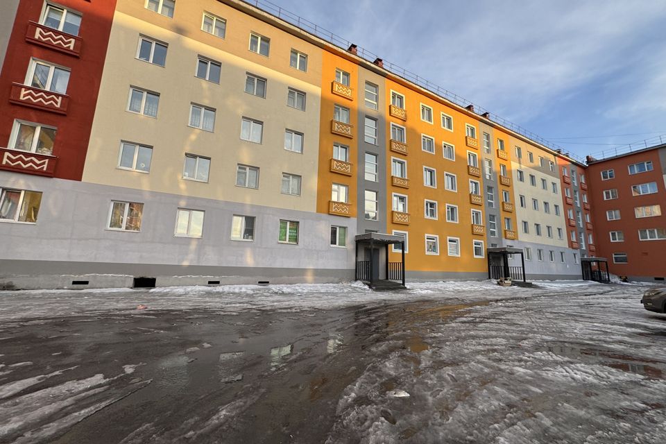 Продаётся 4-комнатная квартира, 69.7 м²