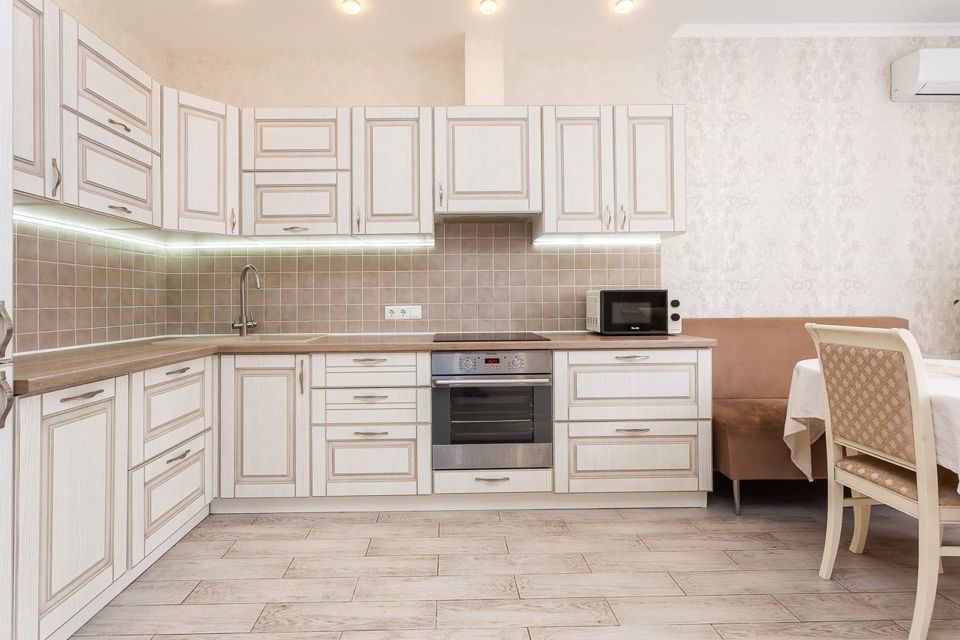 Продаётся 3-комнатная квартира, 90 м²