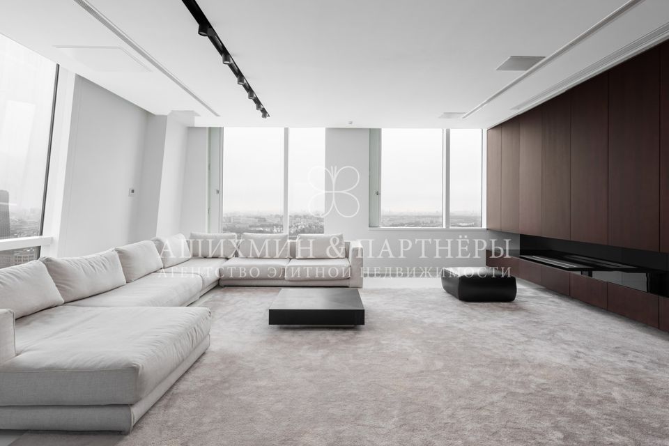 Продаётся 2-комнатная квартира, 96.9 м²
