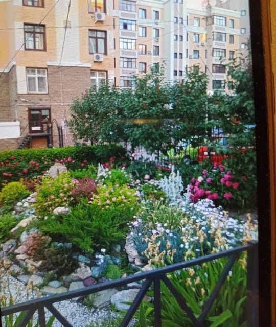 Сдаётся 2-комнатная квартира, 77 м²