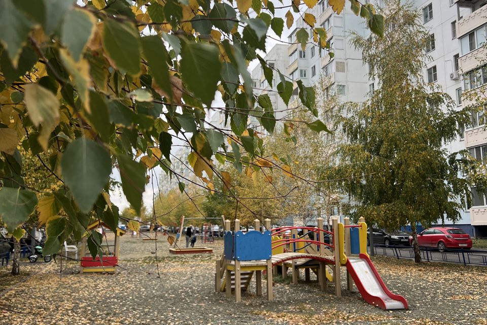 Продаётся 1-комнатная квартира, 42 м²