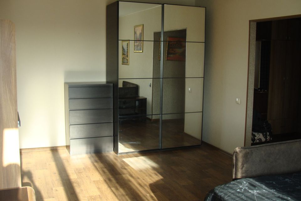 Продаётся 1-комнатная квартира, 43 м²