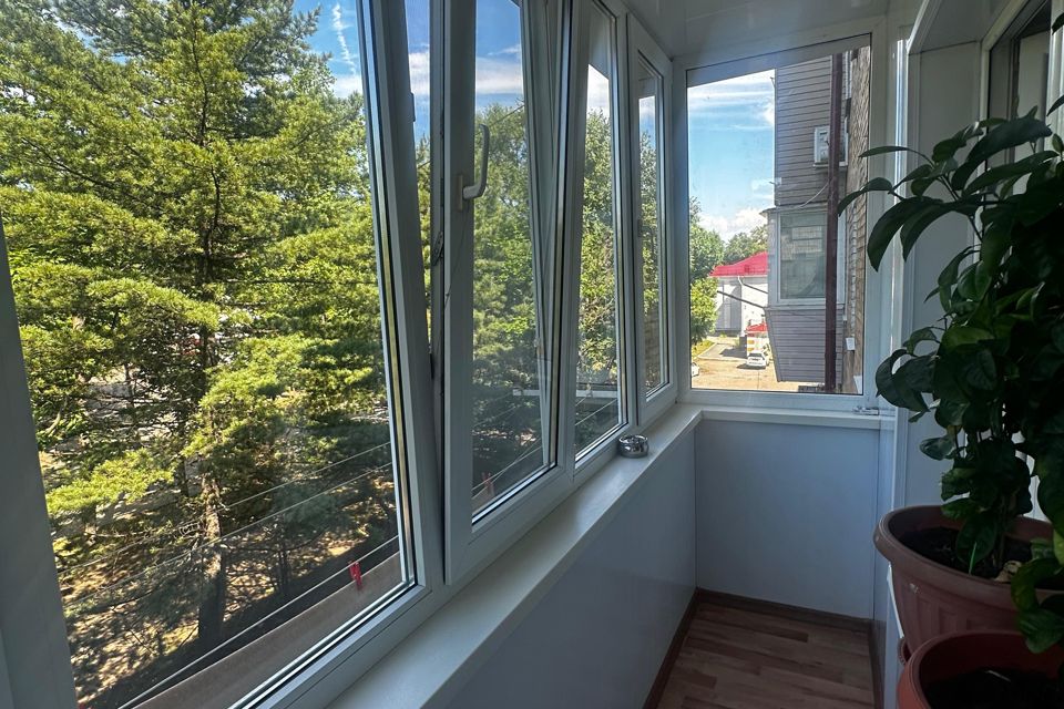 Продаётся 3-комнатная квартира, 51.8 м²
