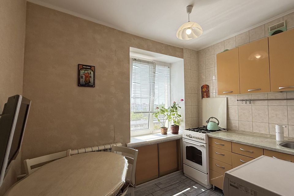 Продаётся 3-комнатная квартира, 58 м²
